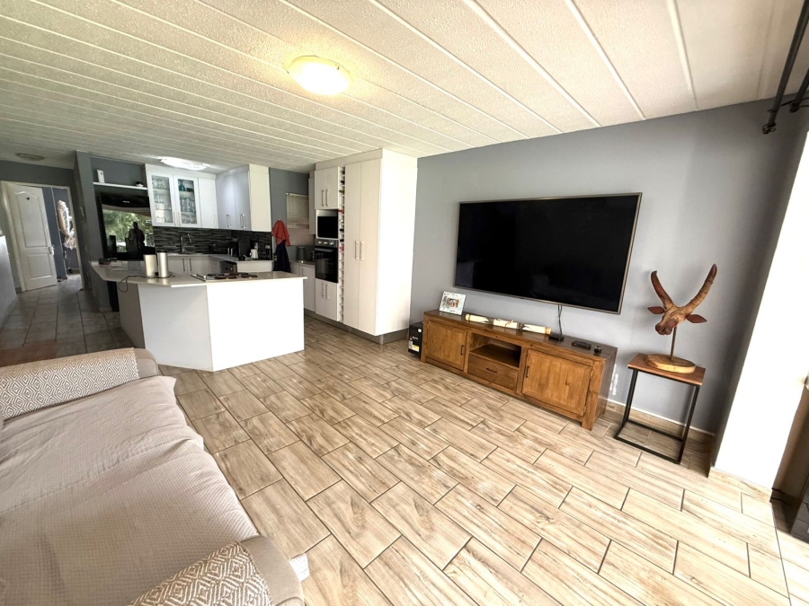 3 Bedroom Property for Sale in Caribbean Beach Club North West